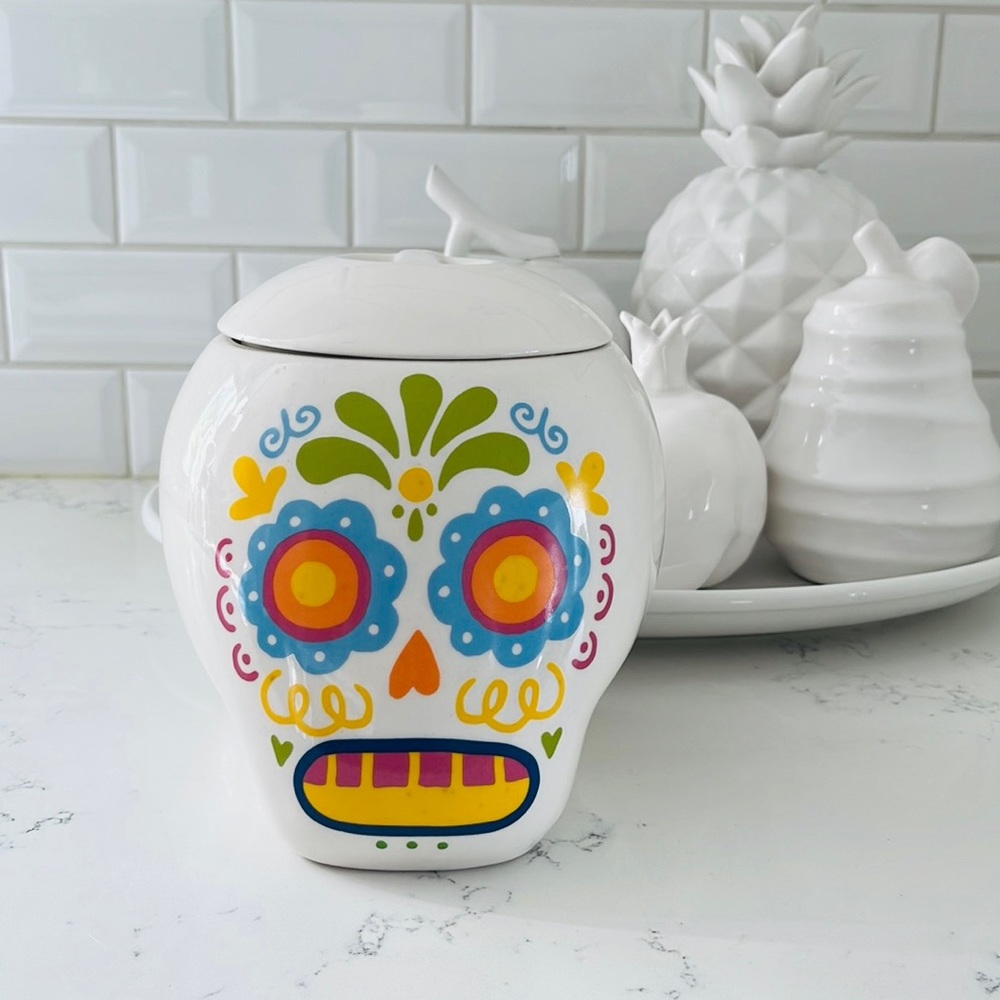 Target Día de Muertos Calavera Ceramic Jar
